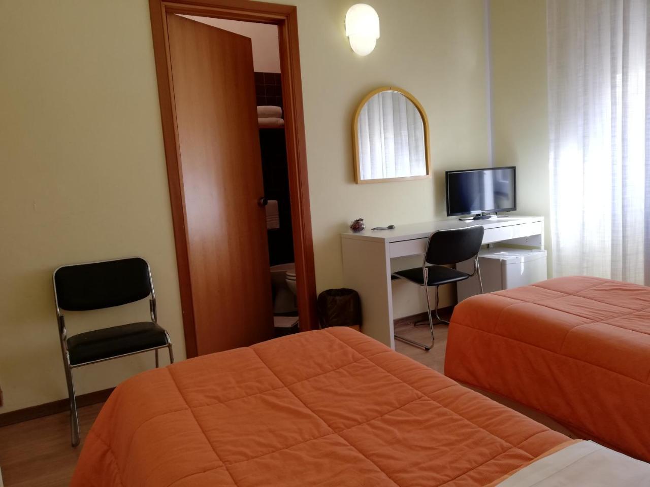 לנצ'יאנו Albergo Roma מראה חיצוני תמונה